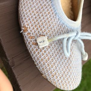 Gently used UGG flat.